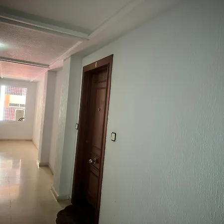 Homely Habaneras Apartment